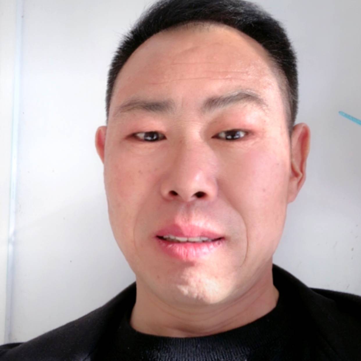 镜子吃醋洁净的照片