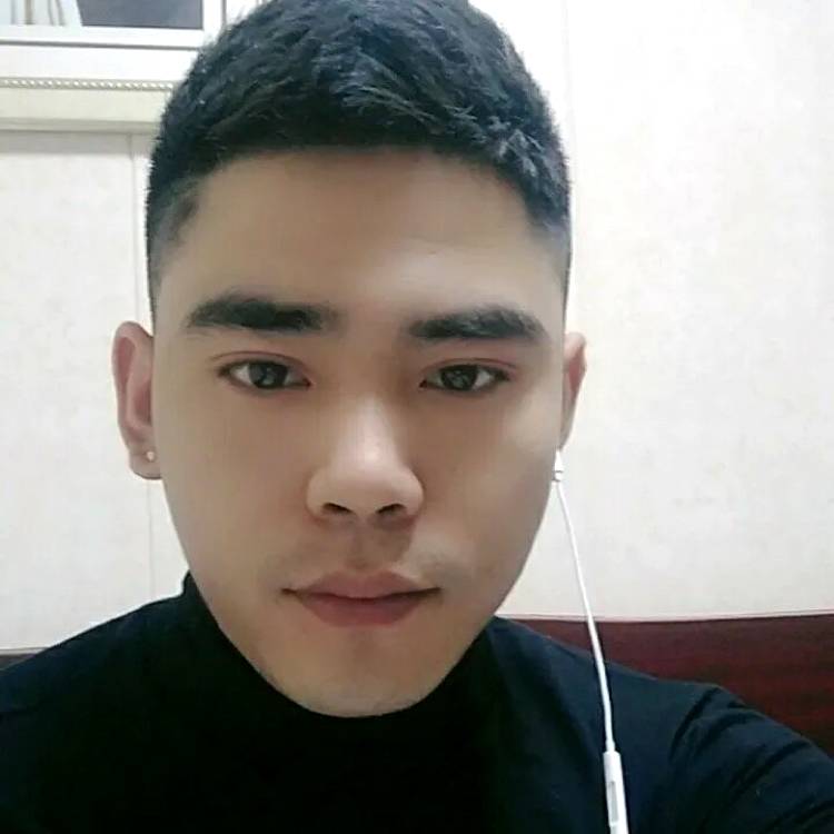 寻找一个十指相扣的照片