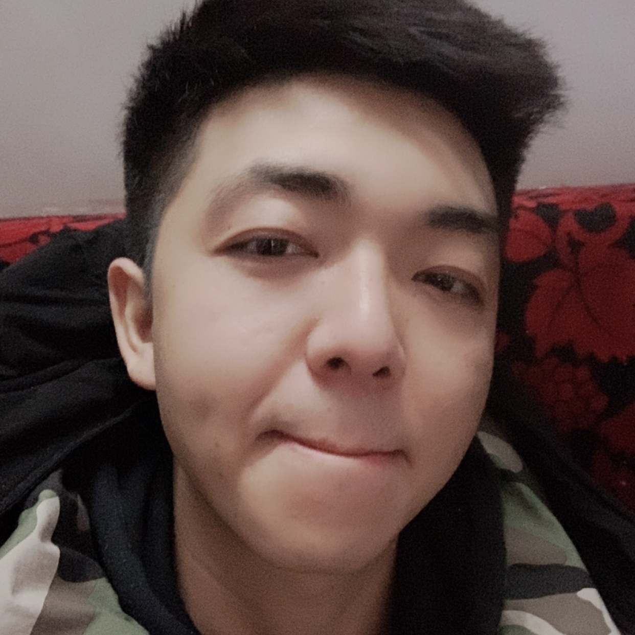 王大勋爱吃生蚝的照片
