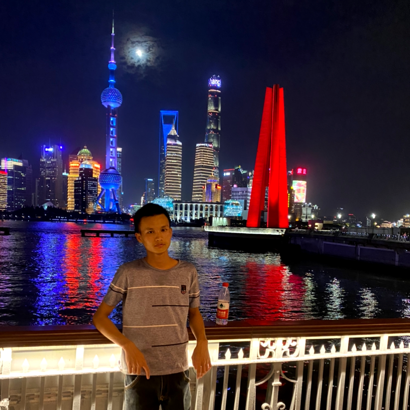 踏实的陌颜的照片