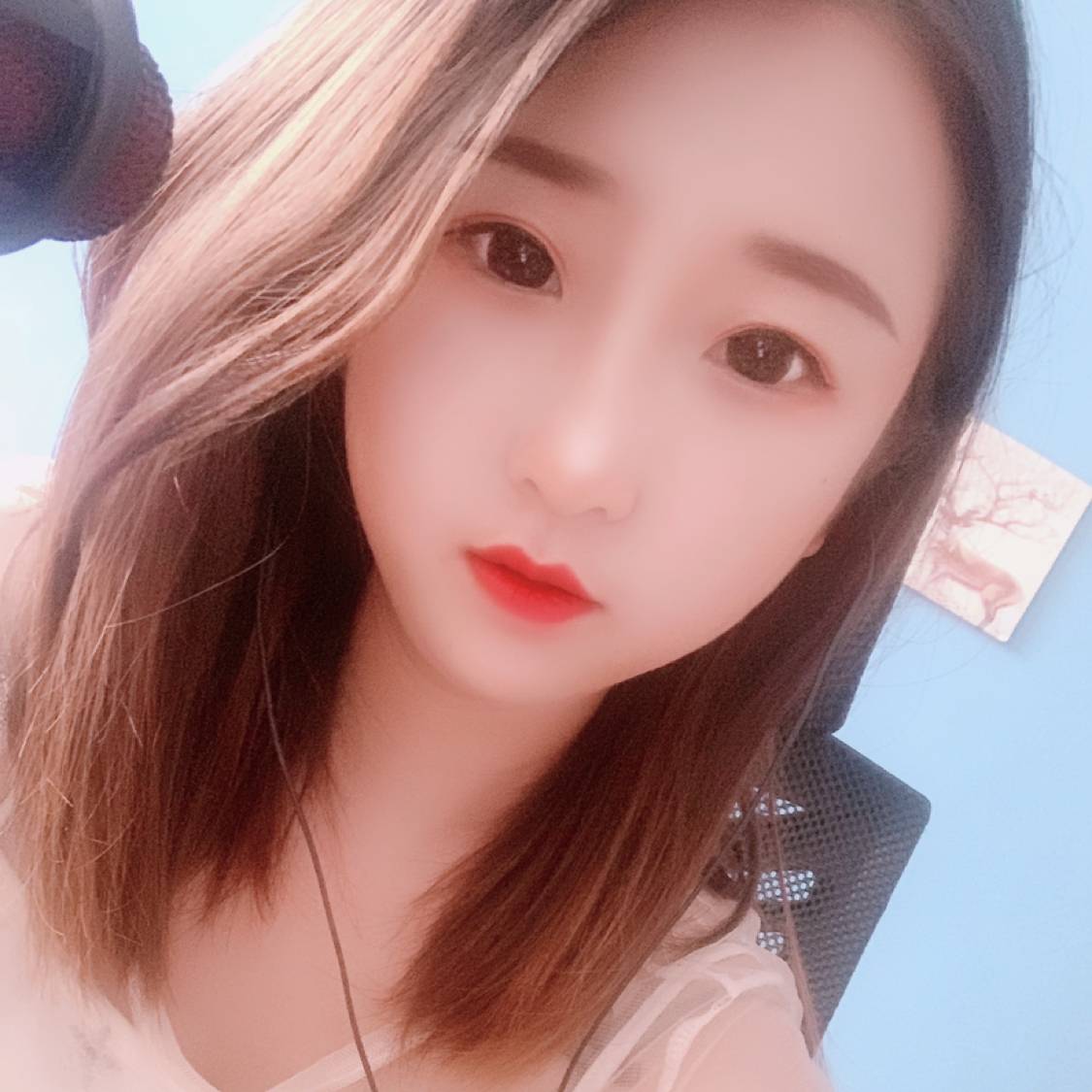 冷眸愿美满的照片