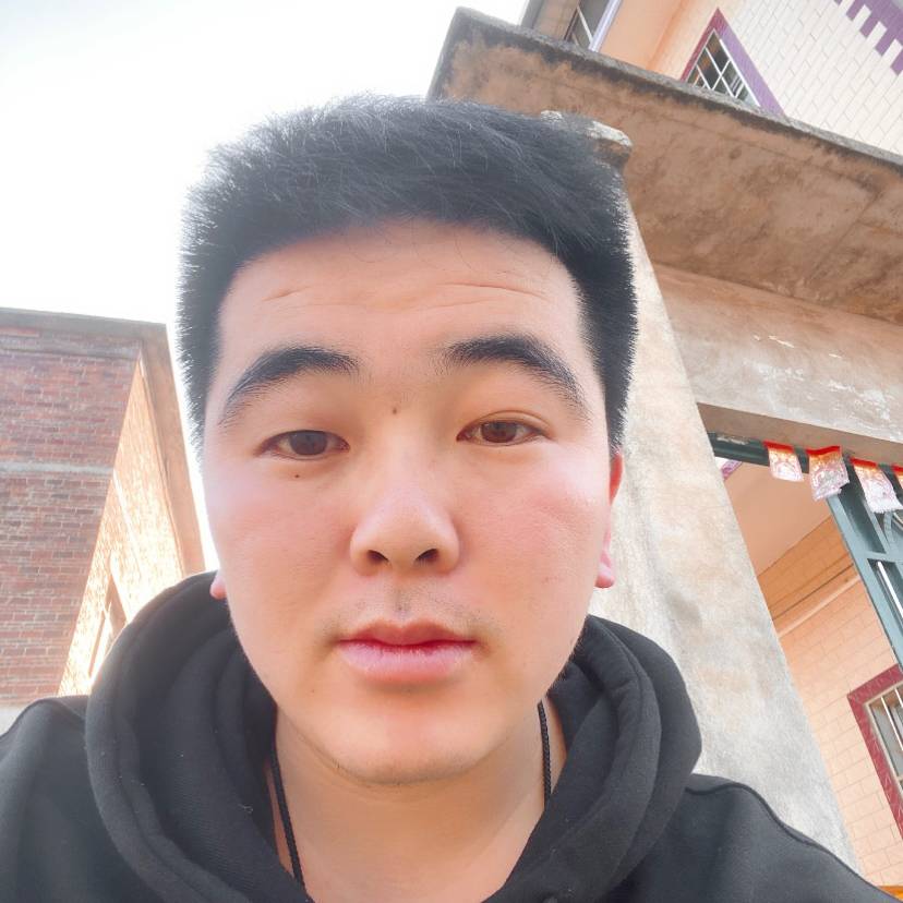 梁快乐的照片