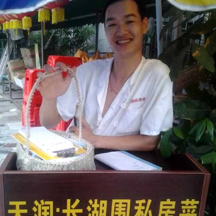 震动停止水影的照片