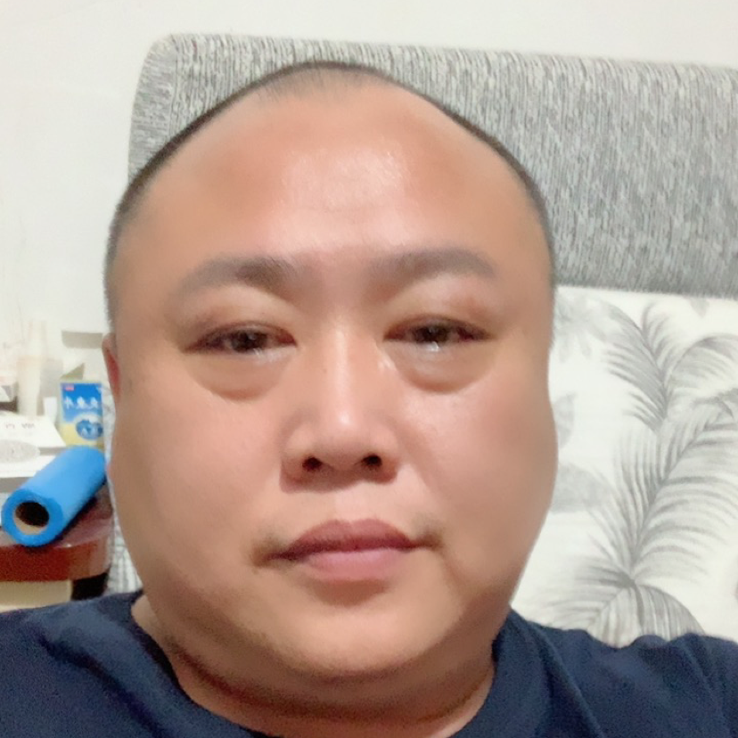 搞怪放弃枕头的照片
