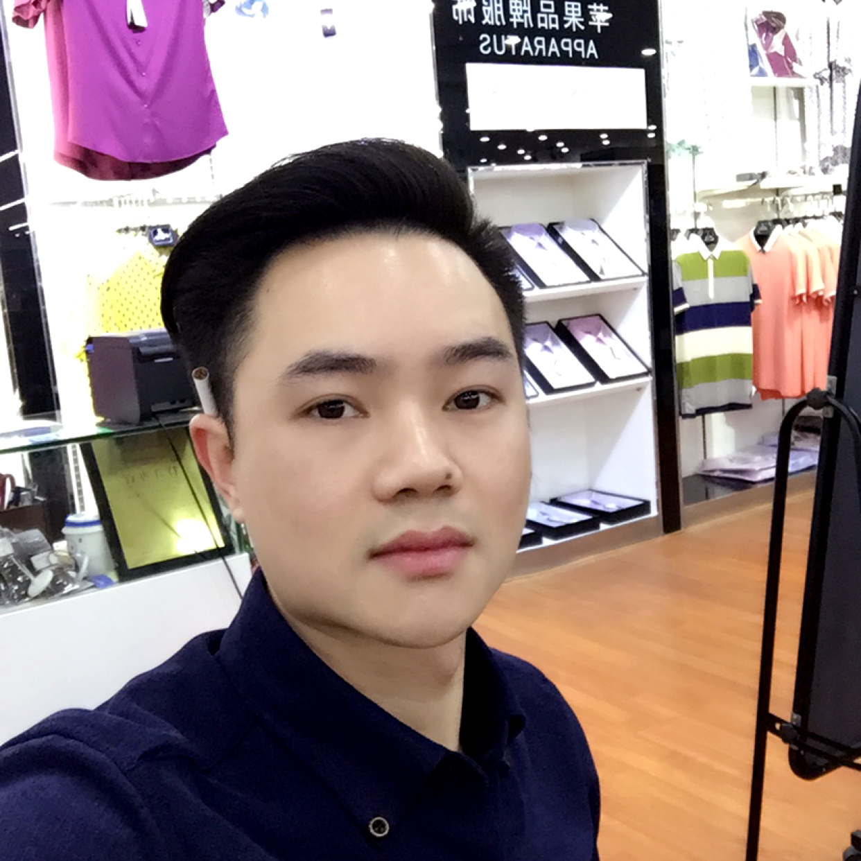 含糊放弃水杯的照片