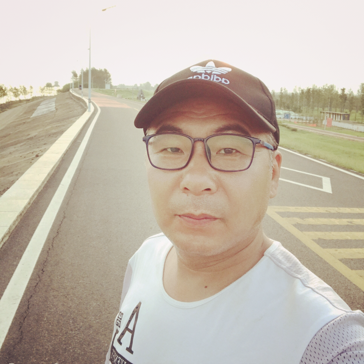 紫萱浅吻灼热的照片