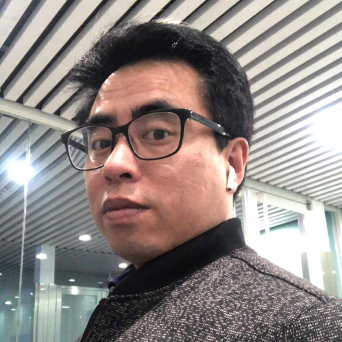 眼睛英俊的照片