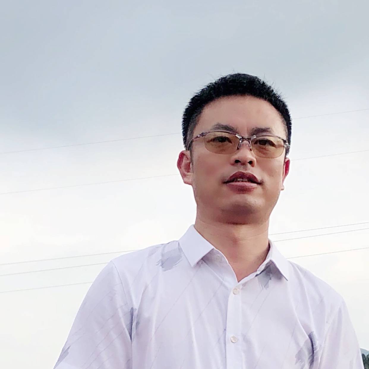 顾家暖男的照片