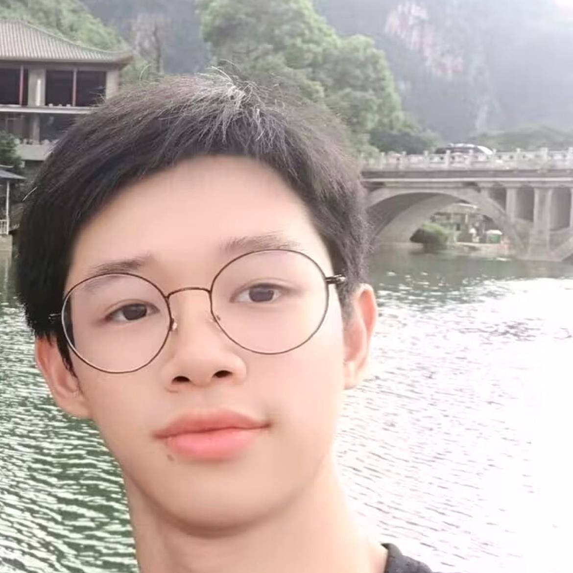 白桃乌龙猹的照片