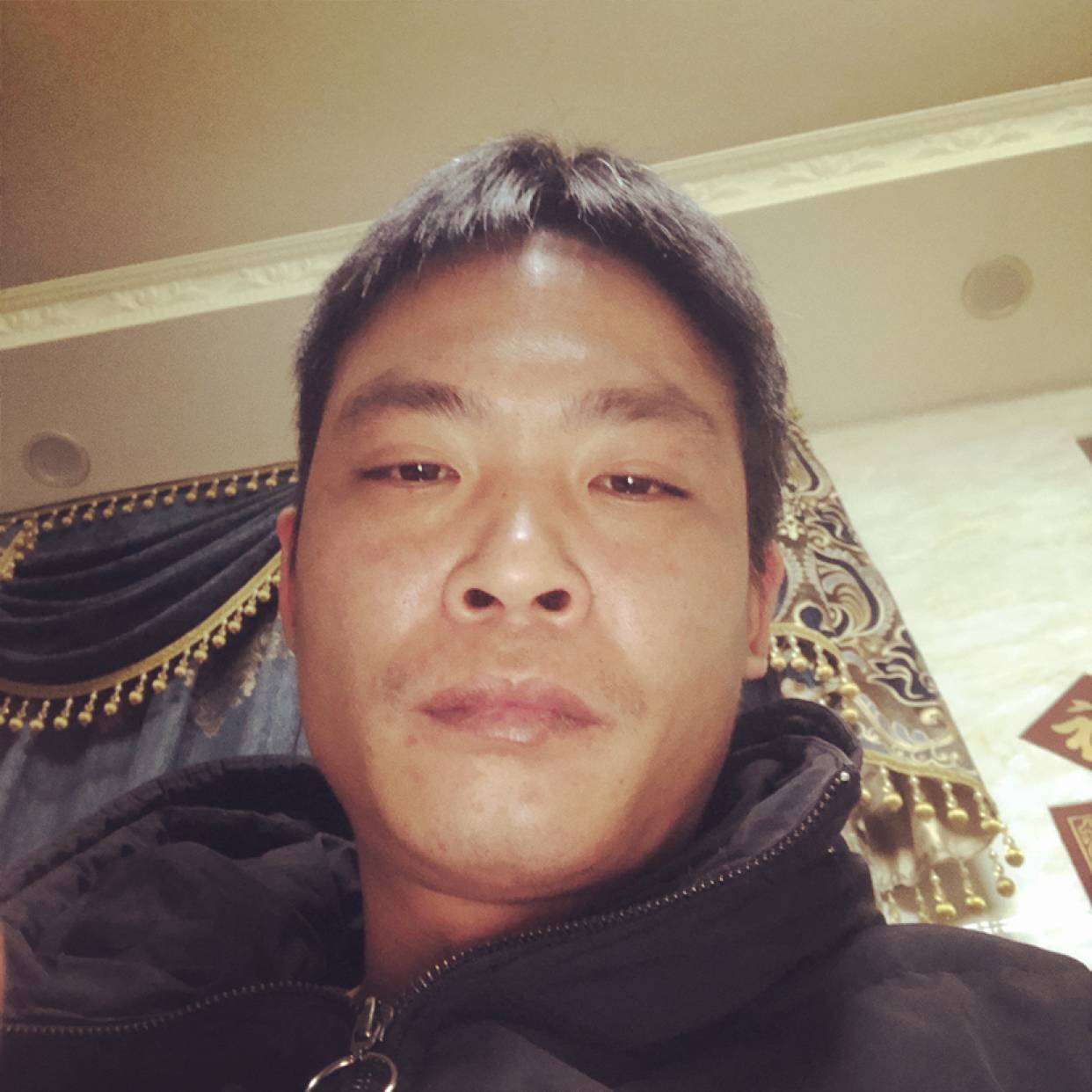 背后与半夏的照片