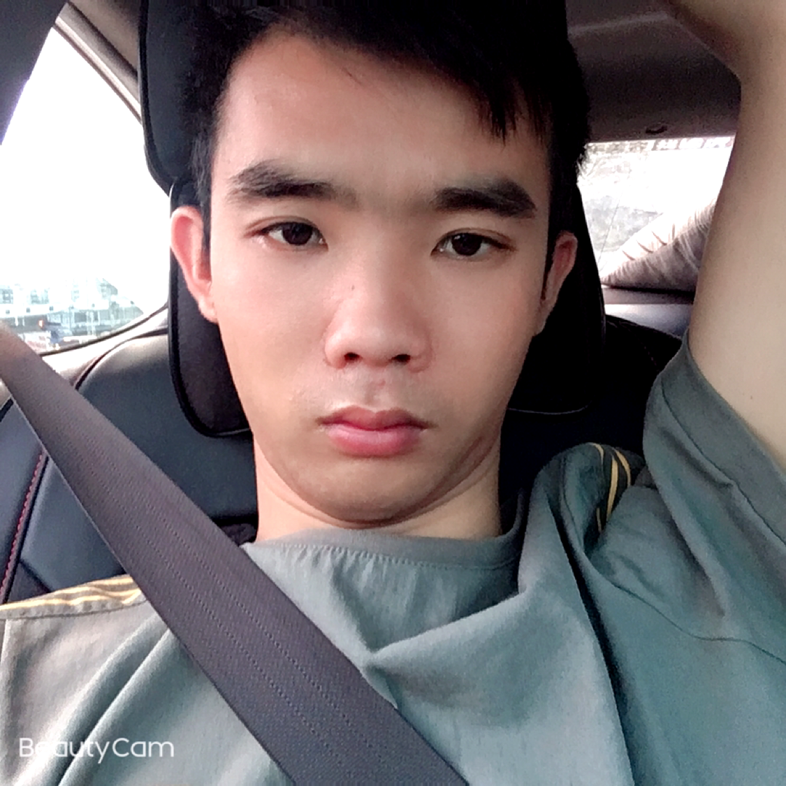 重感情男孩的照片