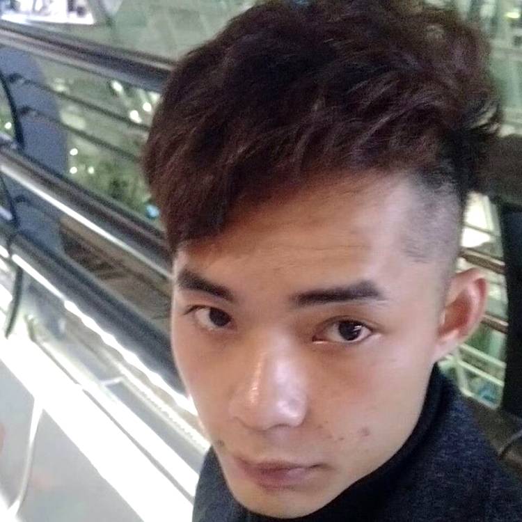 友好拾忆香菇的照片