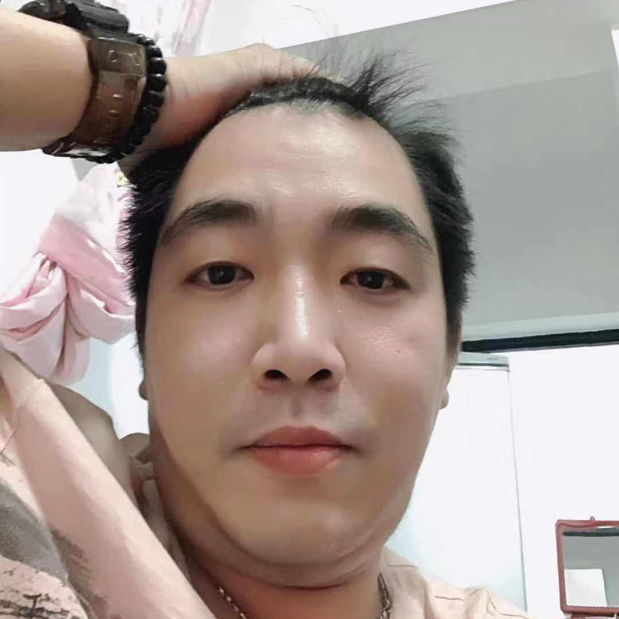 宇宙外的微尘的照片