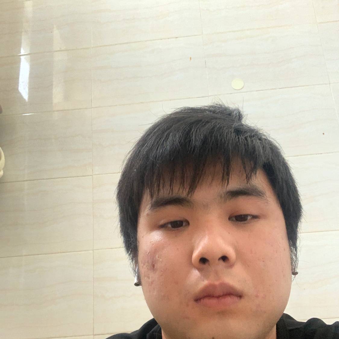 秀丽迎小白菜的照片