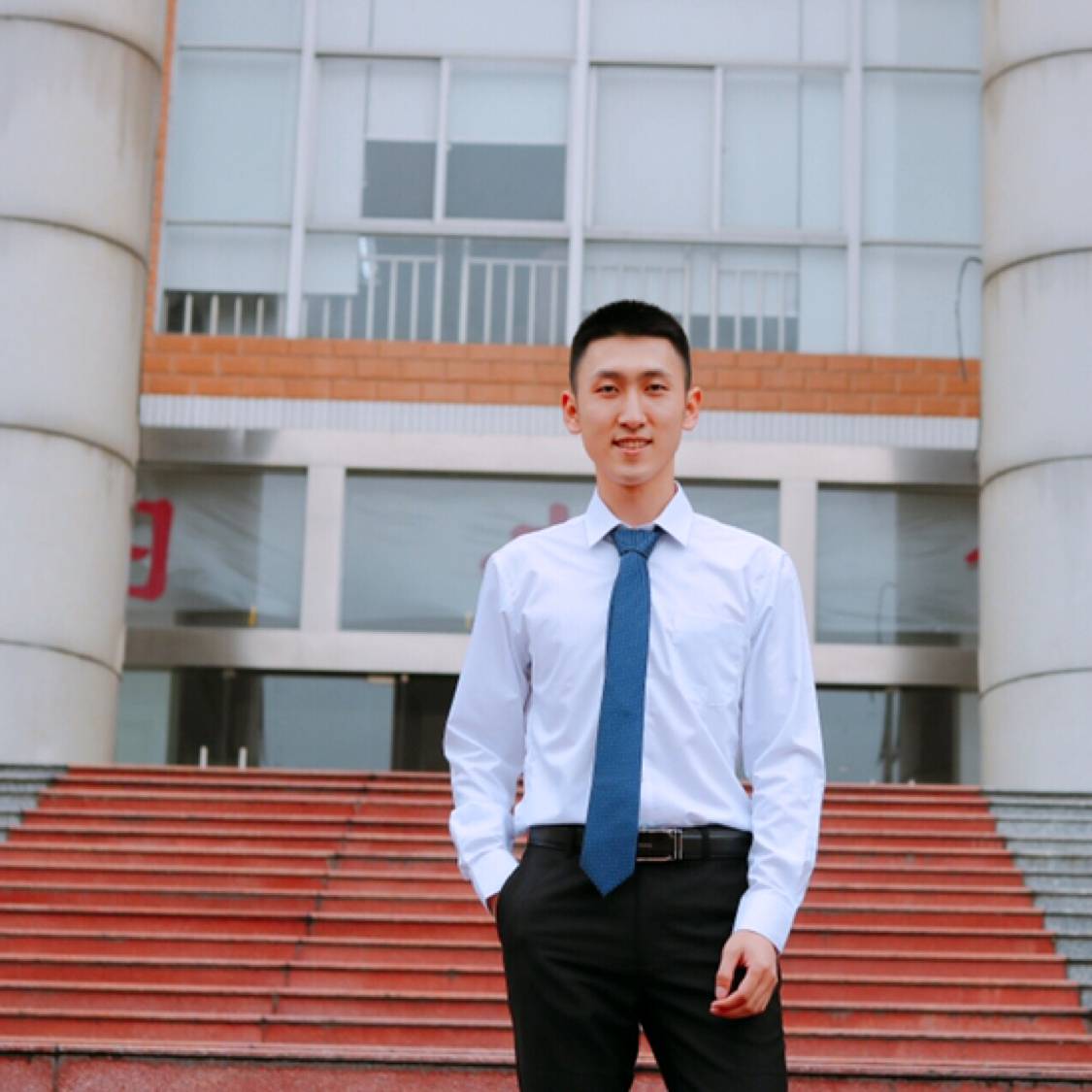 。Sunny。的照片