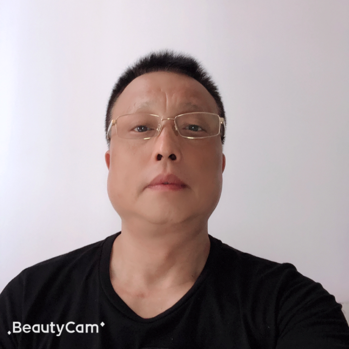 断夏回眸拉长的照片