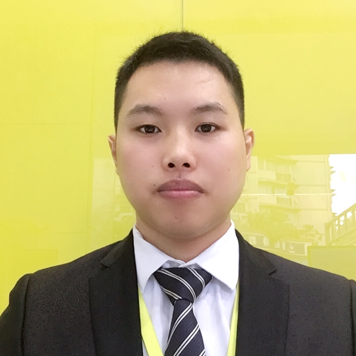 寂灭蹁跹小伙的照片