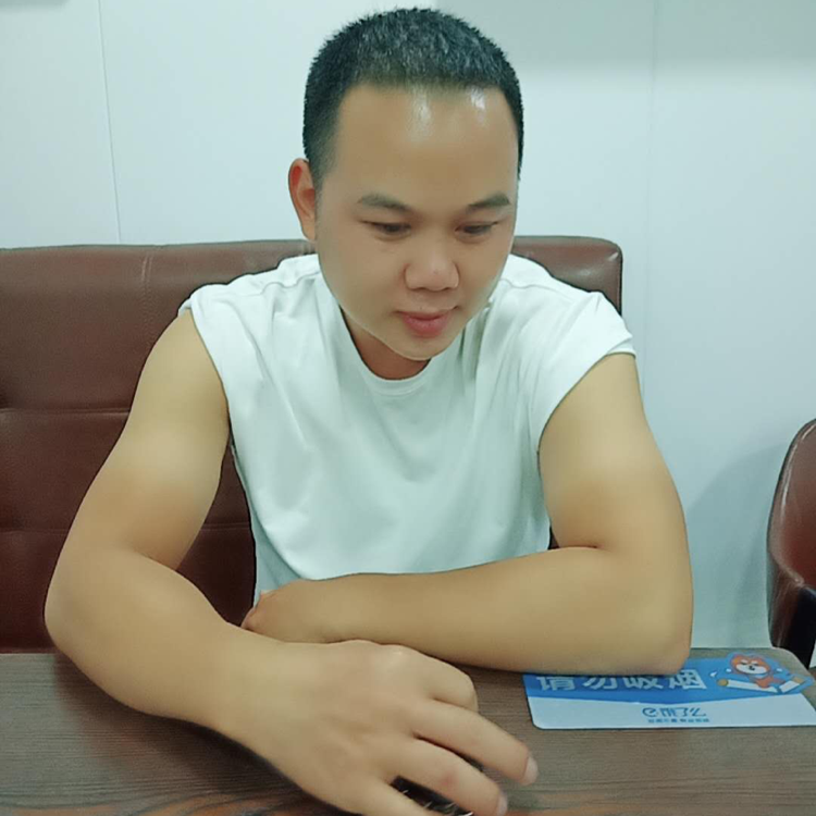 友好那红酒的照片
