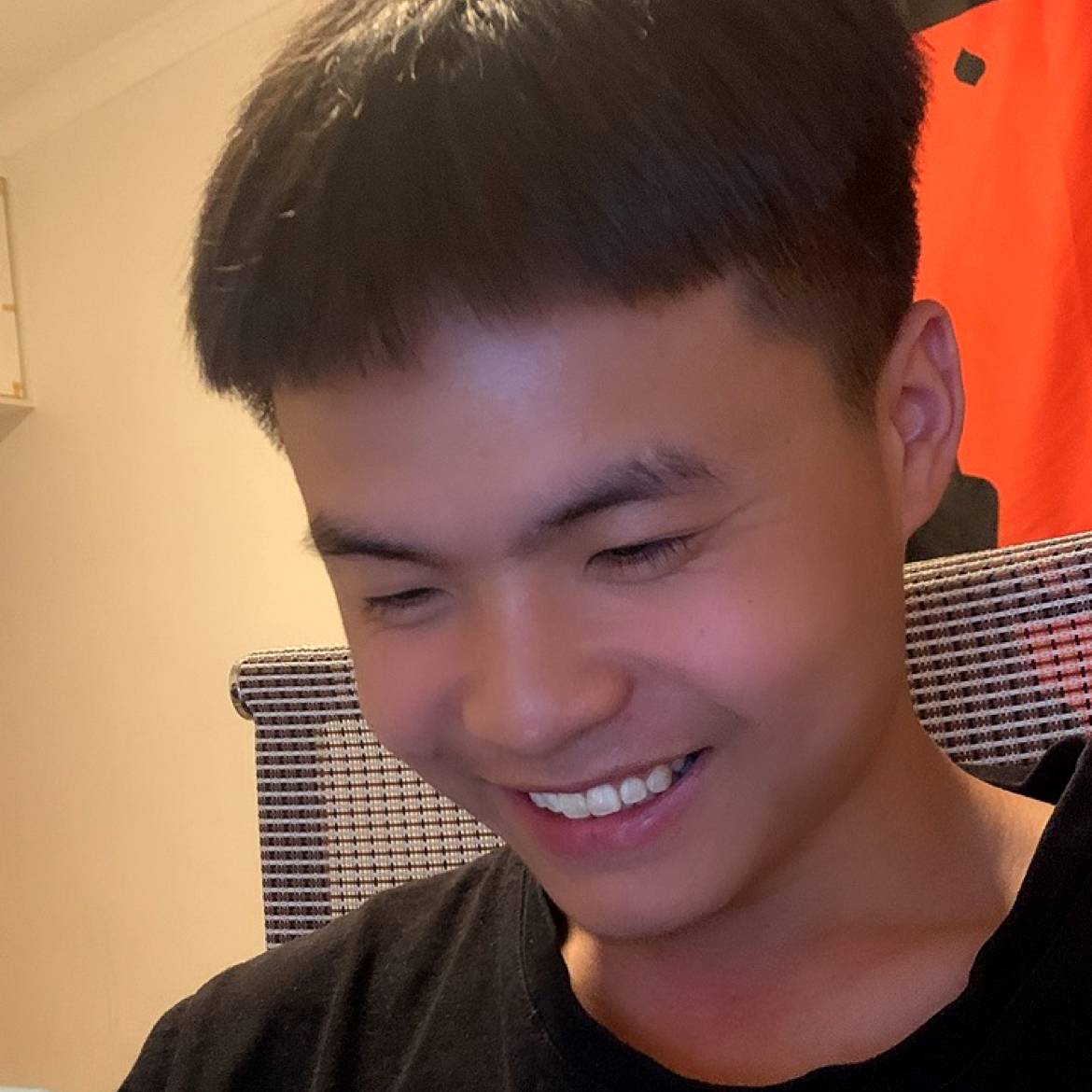 靓丽回眸野狼的照片