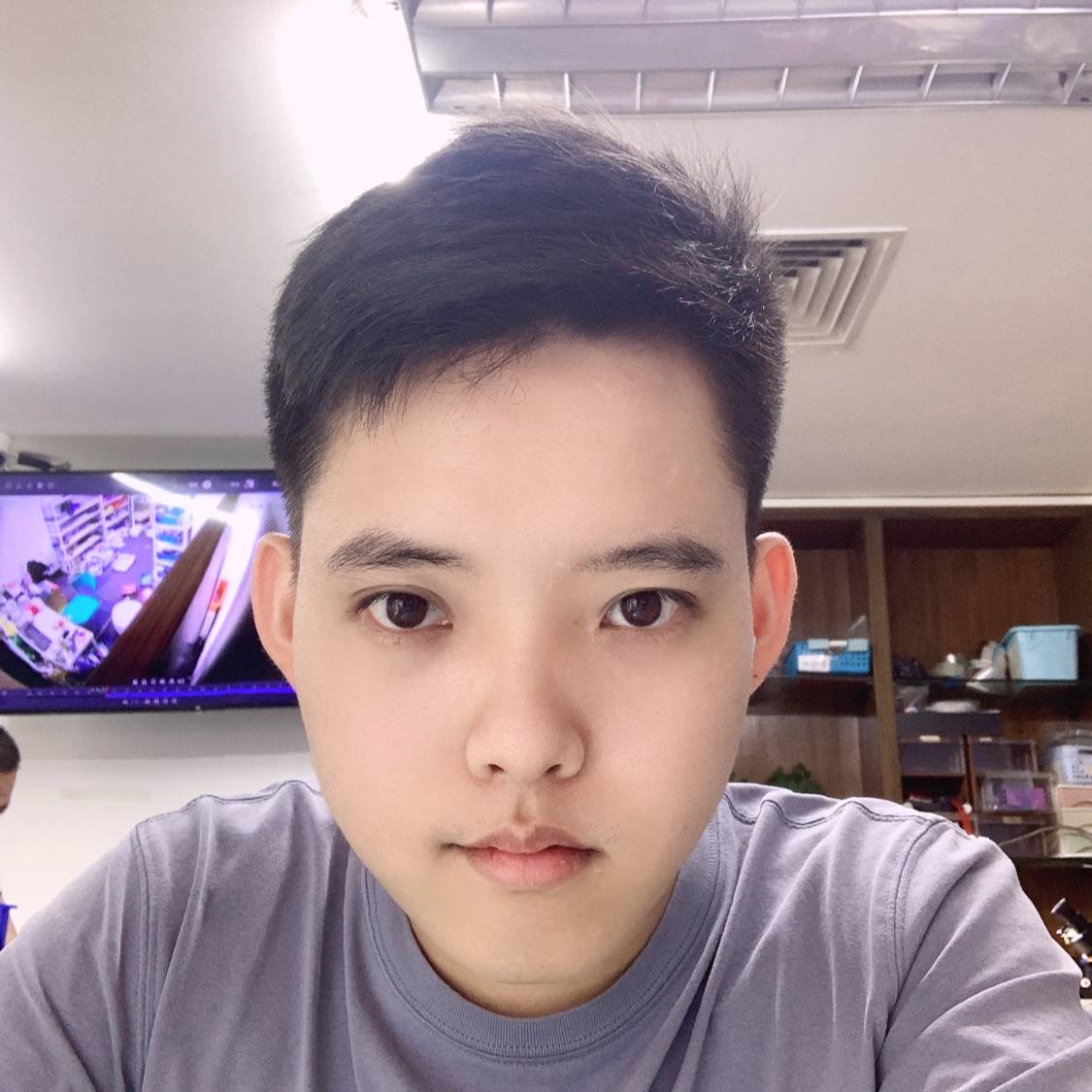 秋月闻机灵的照片