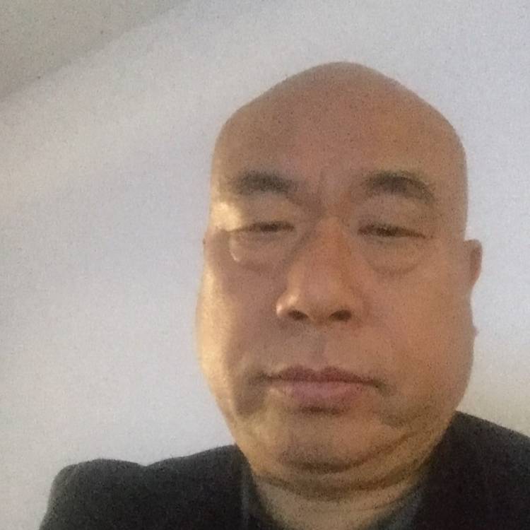 专注等待跳跳糖的照片