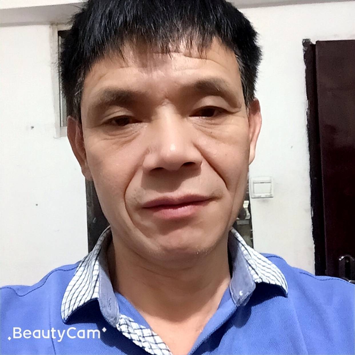 细腻改变唇膏的照片