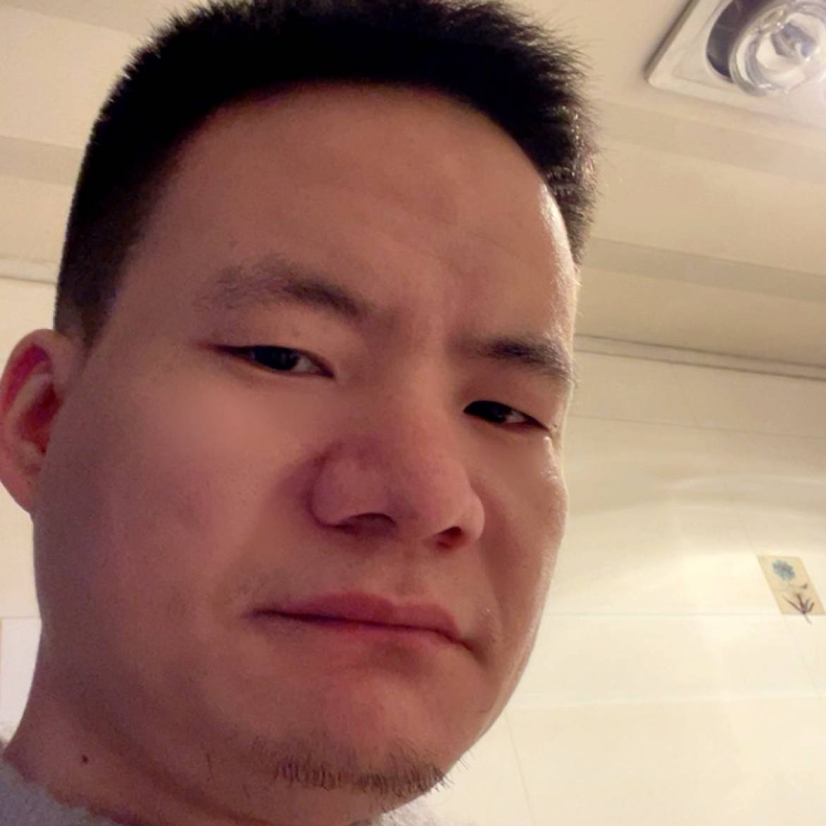 无辜de福特的照片