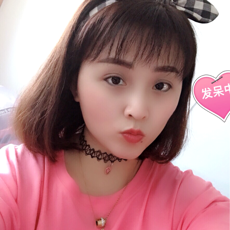 帅气回首寒风的照片