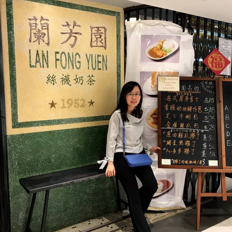 夏日晴天雨后的照片