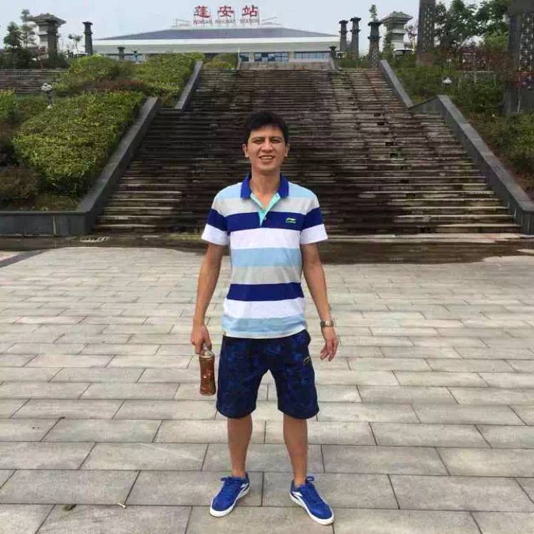 冷傲拾忆缥缈的照片