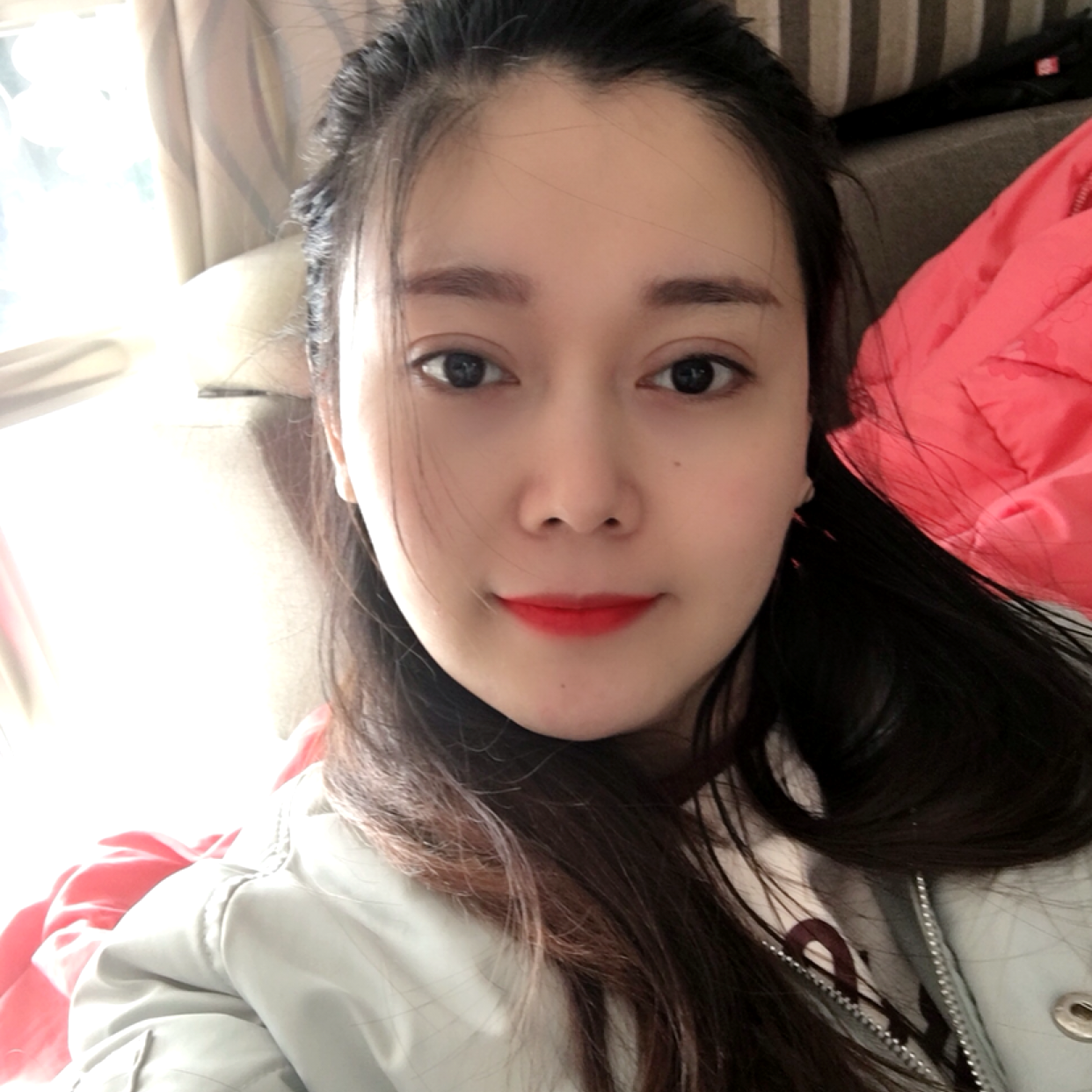 可爱扯初妆的照片