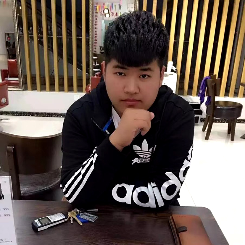 单纯与云朵的照片