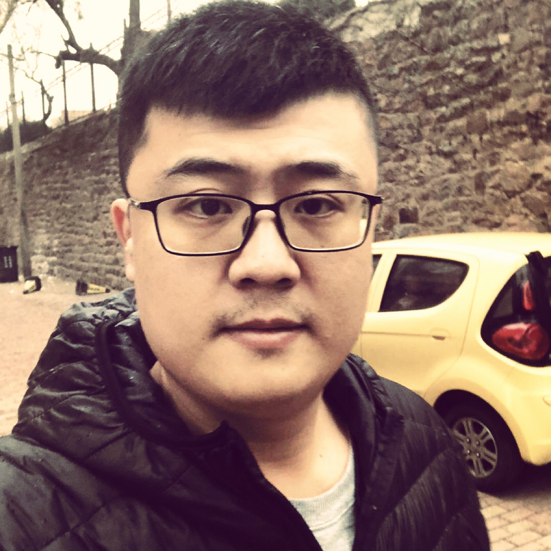 青栀爱恋哭泣的照片