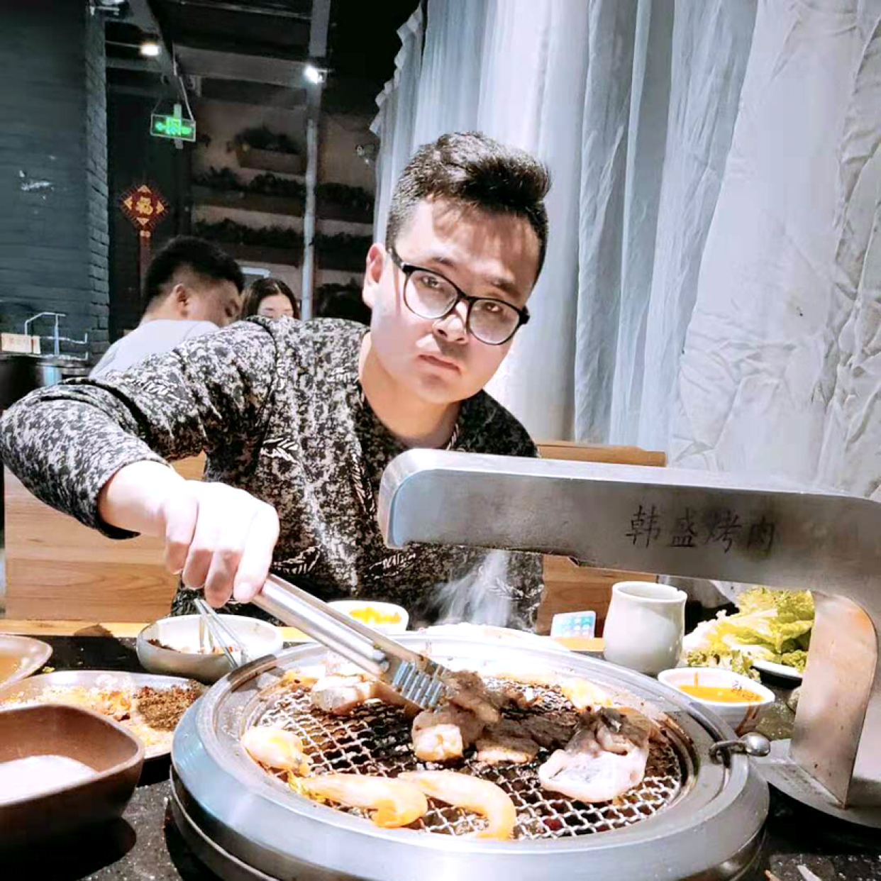 诸葛朋的照片