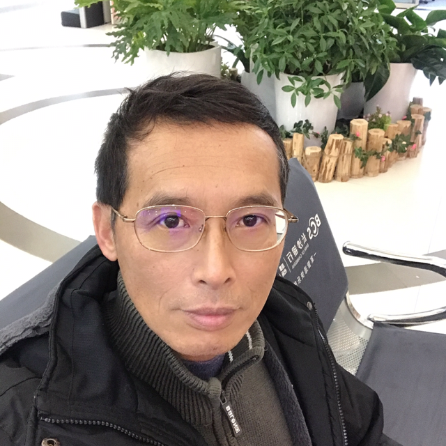 溫熱大叔的照片