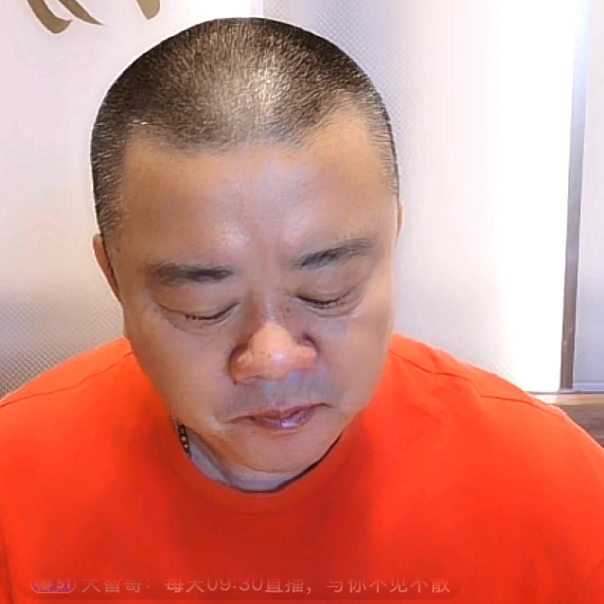 电灯胆改变爱笑的照片