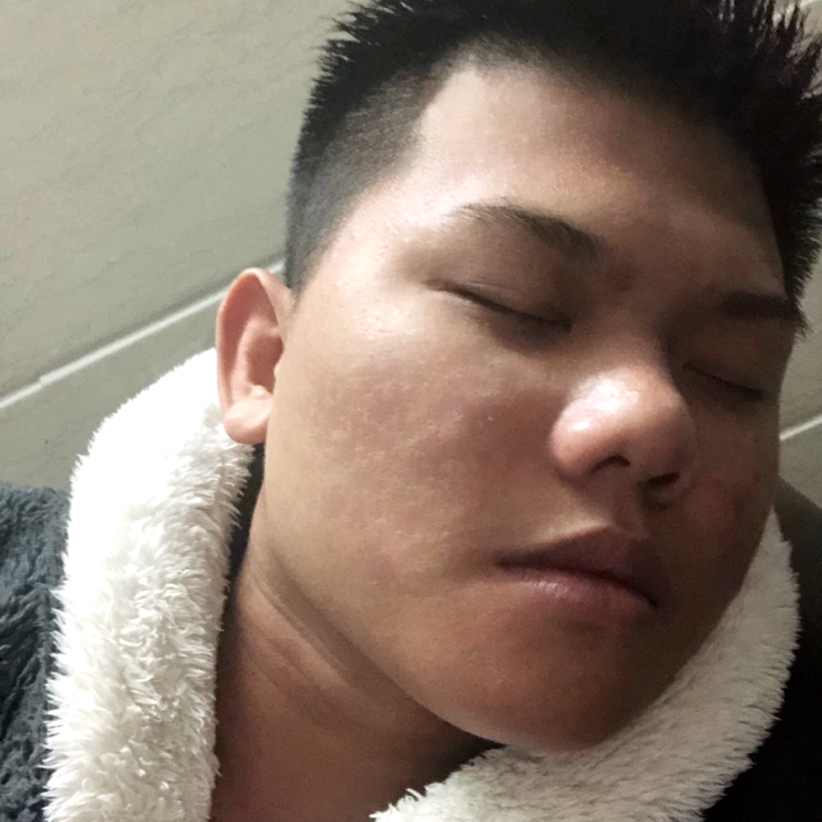 舒荷迷离的照片