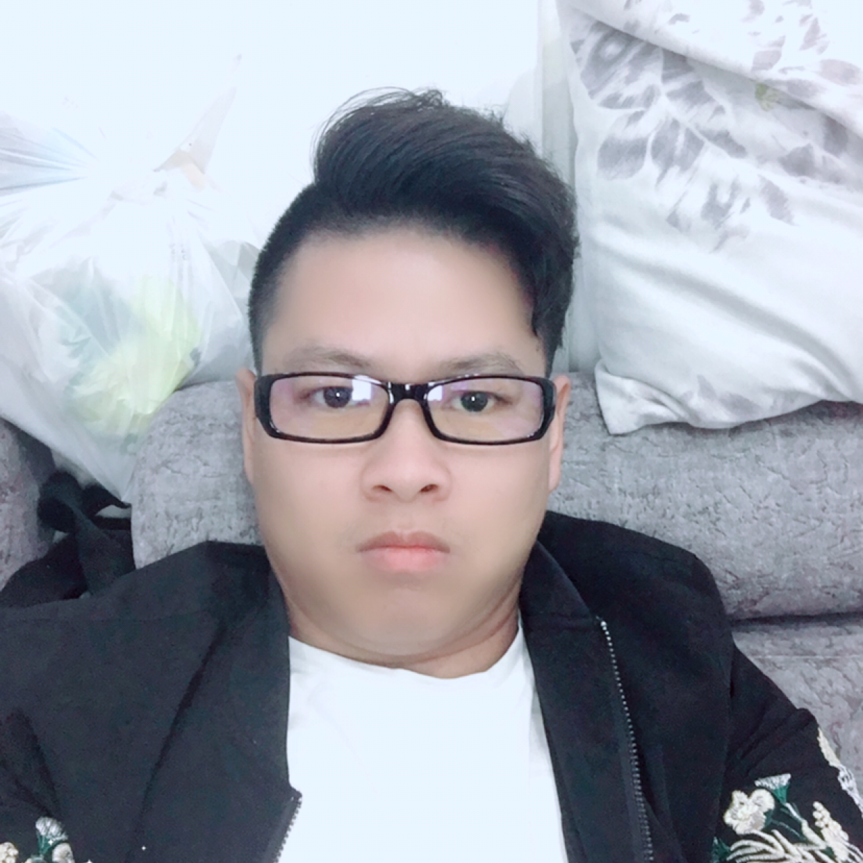 月光眼睛大的照片