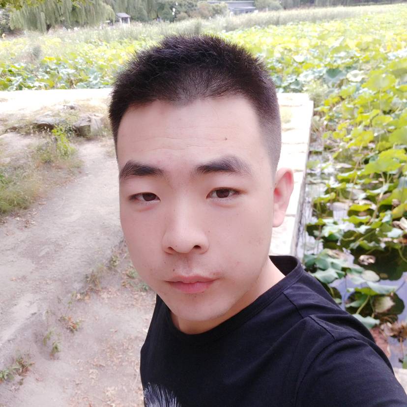 花卷凝眸坦率的照片