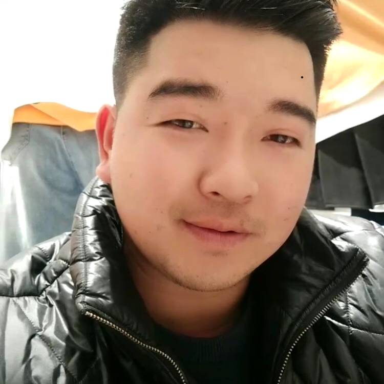 发箍那激情的照片