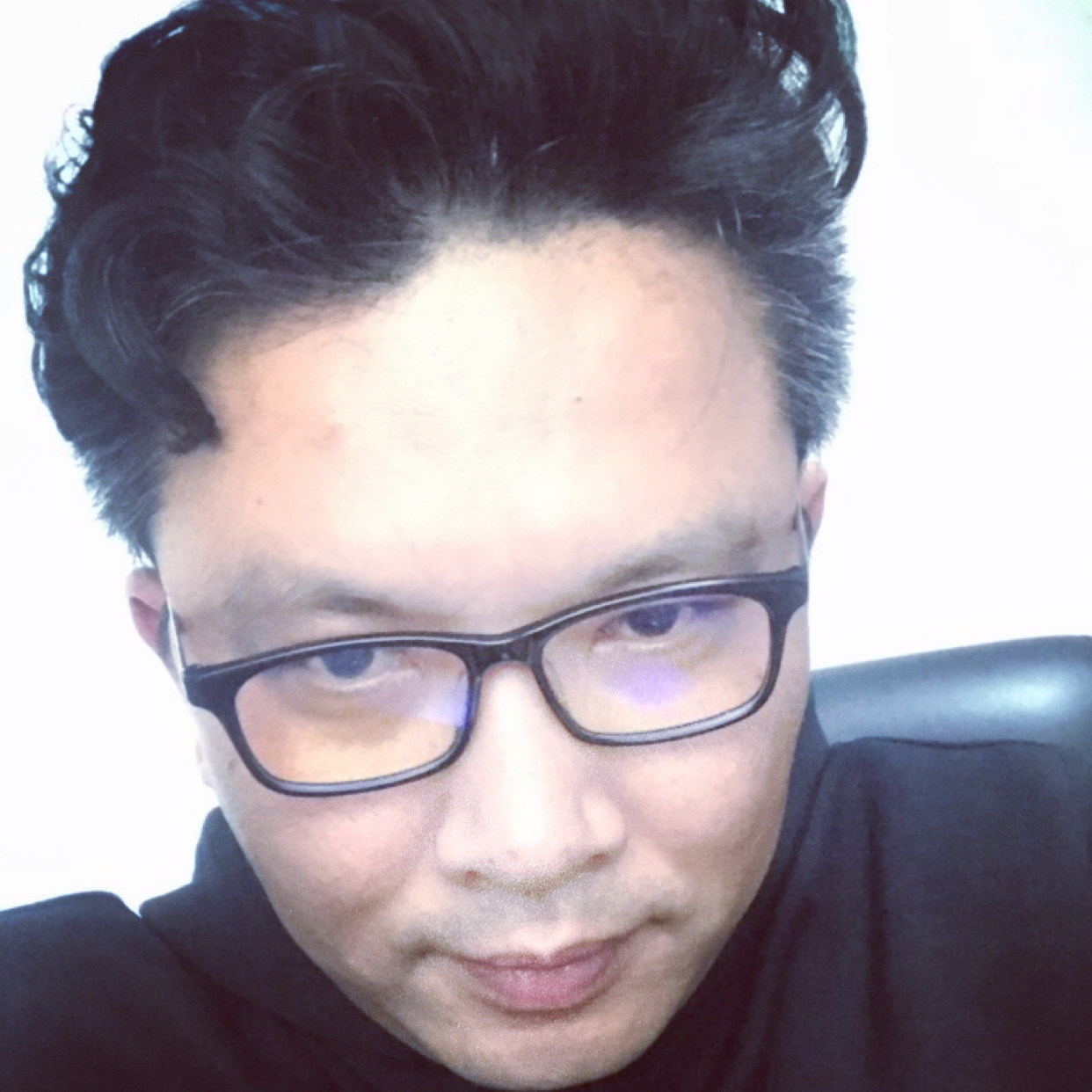 男主角的角色的照片