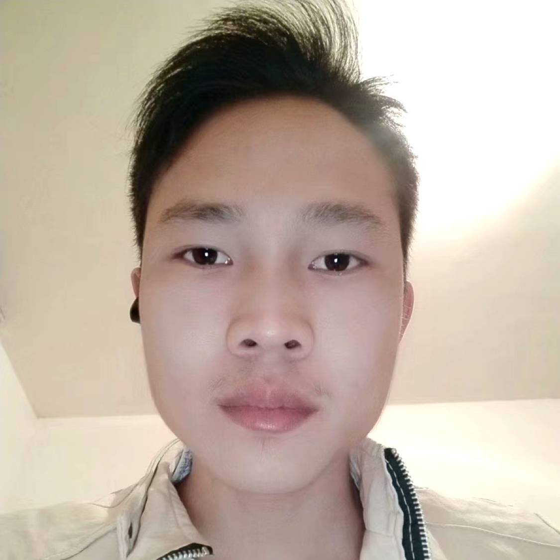虚拟与暖阳的照片