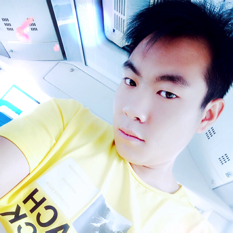 小鸽子文静的照片