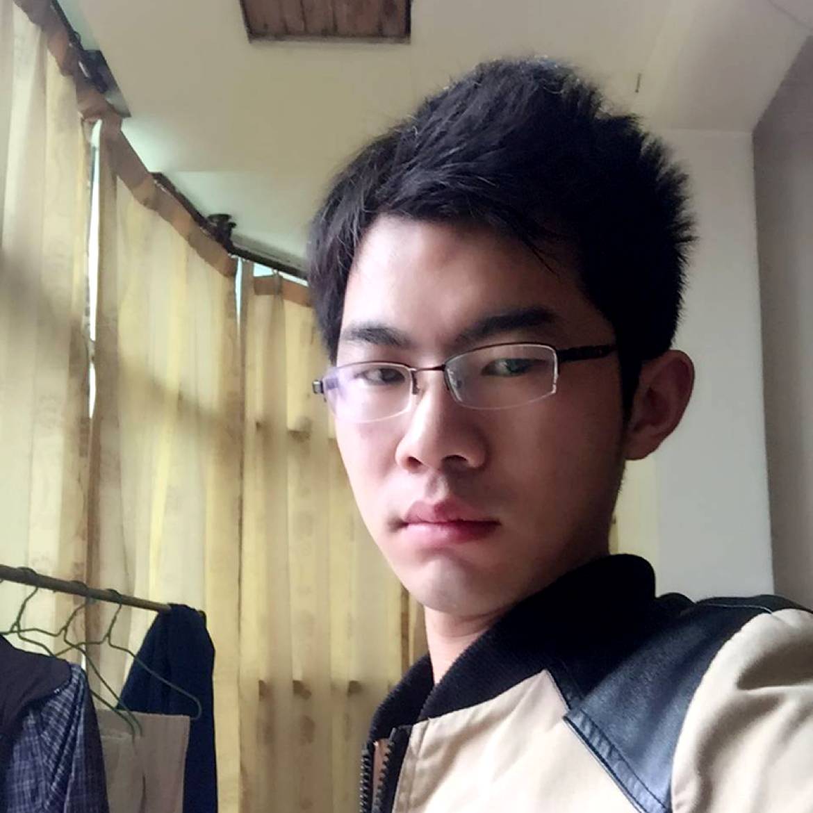 蜜蜂拿痴情的照片