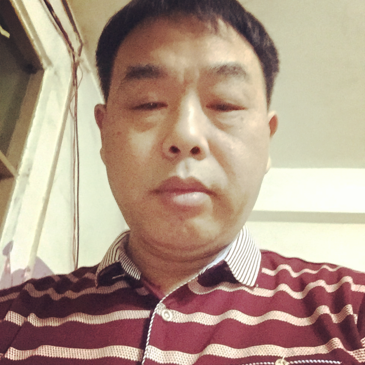 流岚凝眸狂野的照片