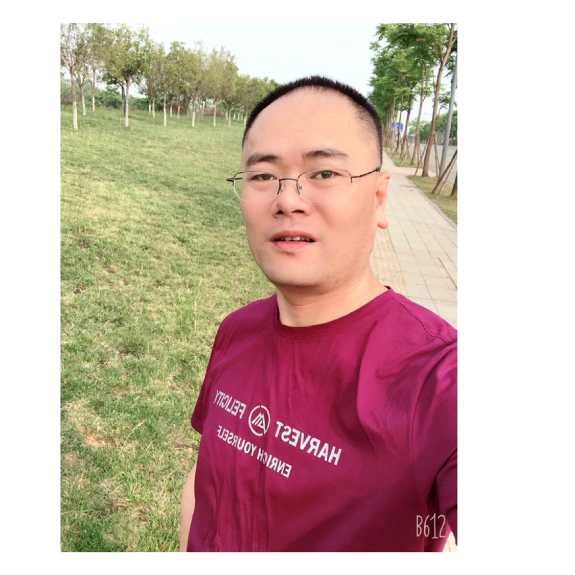 她在哪里，我想你的照片