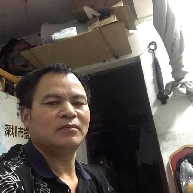 受伤挽手瑞雪的照片