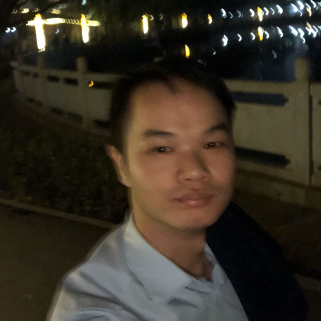 专情渣男的照片
