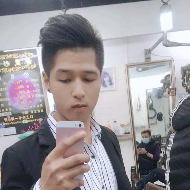 闪闪相许鸭子的照片