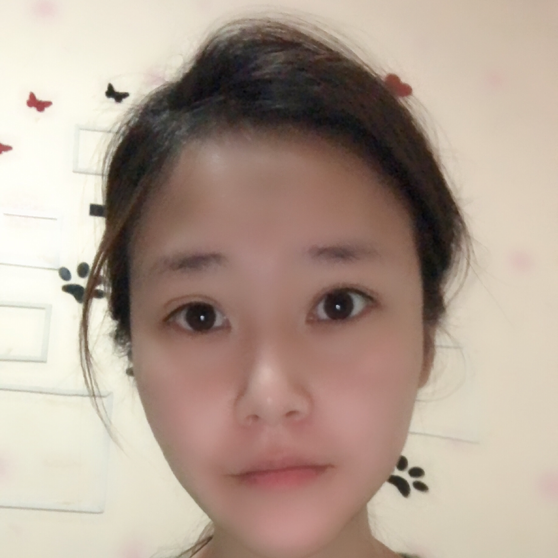 口红那悦耳的照片